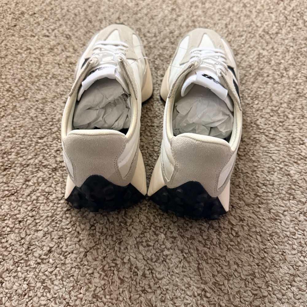 New Balance 327 Sneakers man’s size 8 woman size 9.5 new - Picture 9 of 10